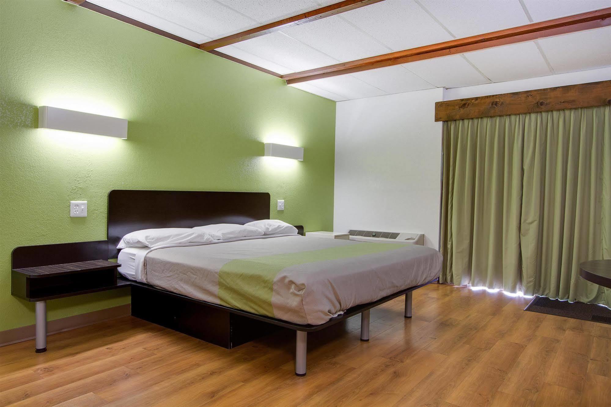 Motel 6-Geneva, Oh Ngoại thất bức ảnh